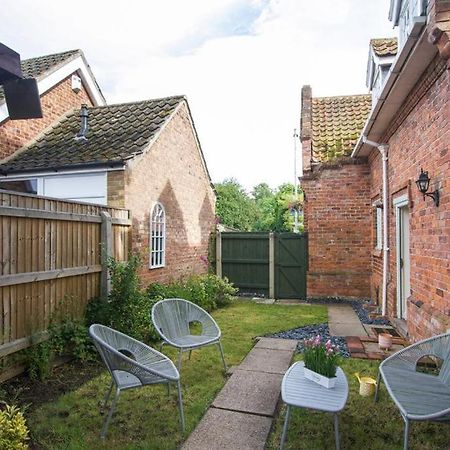 Cosy Cottage Old Clee Exterior photo